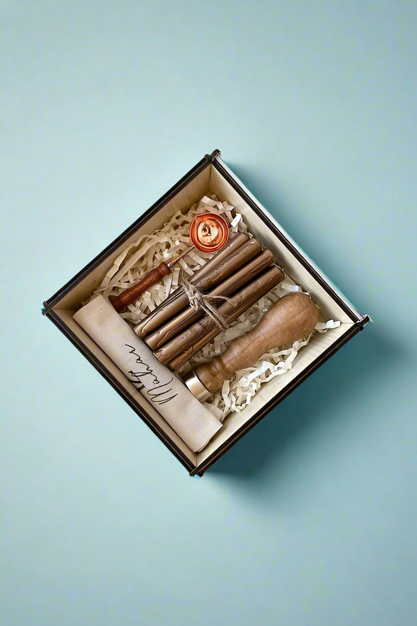 Geschenkset Siegelstempel & Siegelwachs – Personalisierte Wachsstempelbox